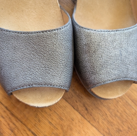 Dansko Marcy Metallic Gray Peep-Toe Sandals - Picture 3 of 9